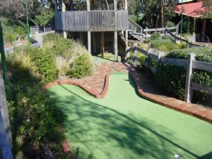 Spring Park Golf - Winery Find 1