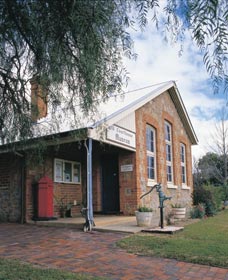 Narrogin Old Courthouse Museum - Winery Find 0