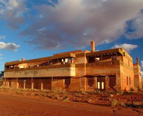 Big Bell Ghost Town - Winery Find 0