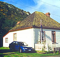 Joe Lyons Cottage - Winery Find