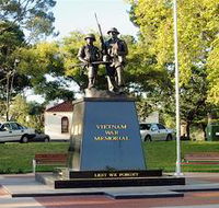 Vietnam War Memorial - Winery Find