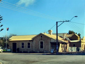 Southern Yorke Peninsula Visitor Centre In The Old Post Office - Winery Find 0