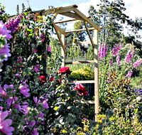 Thelma Retreat Garden and Teahouse - Winery Find