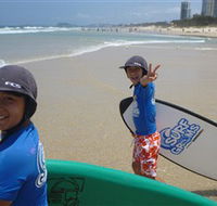 Broadbeach Surf School - Winery Find