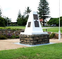 Dunwich War Memorial - Winery Find