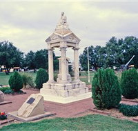 Weeping Mother Memorial - Winery Find