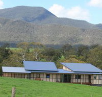 Australian Pottery at Bemboka - Winery Find