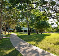 Millennium Esplanade and Tannum Sands Beach - Winery Find