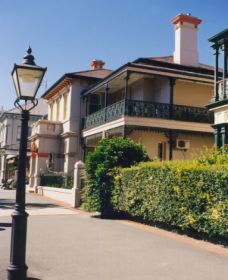Yass Historic Walk And Drive - Winery Find 1