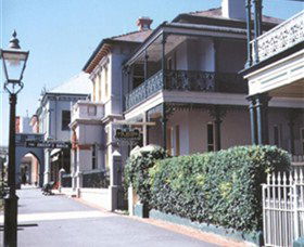 Yass Historic Walk And Drive - Winery Find 0
