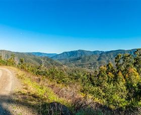 Lobs Hole Ravine 4WD Trail - Winery Find 3