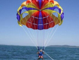 Port Stephens Parasailing - Winery Find 2