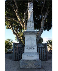 Emerald War Memorial - Winery Find 1