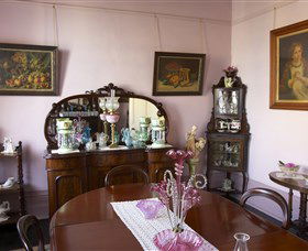 Jerilderie Historic Residence - Historic Home And Gardens - Winery Find 0