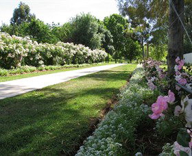 Barooga Botanical Gardens - Winery Find 0