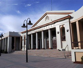 Moree Heritage And Art Deco Guided Walk - Winery Find 0