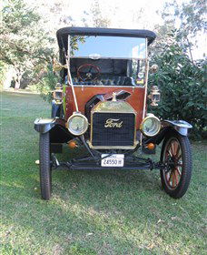 Moree Motor Enthusiasts - Winery Find 0