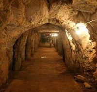 Wellington Caves and Phosphate Mine - Winery Find