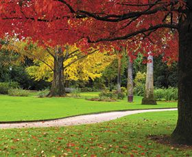 Albury Botanic Gardens - Winery Find 0