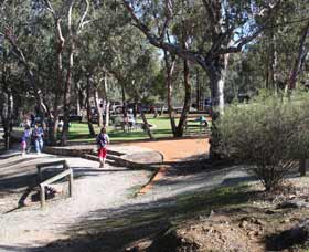 Syd's Rapids And Aboriginal Heritage Trail, Avon Valley - Winery Find 3