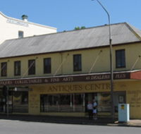 Mittagong Antiques Centre - Winery Find