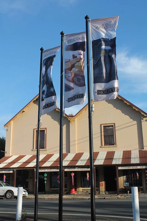 Campbells Store Craft Centre - Winery Find 3