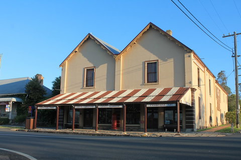 Campbells Store Craft Centre - Winery Find 4