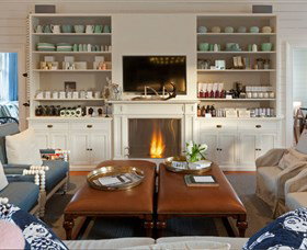 East Coast Lounge - Winery Find 1