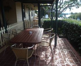 The Famous Tinonee Cafe And Gift Shop - Winery Find 1