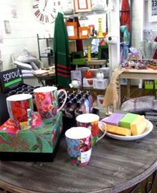 The Famous Tinonee Cafe And Gift Shop - Winery Find 0