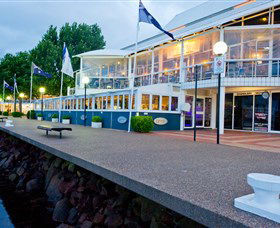 DAlbora Marinas Nelson Bay - Winery Find 3