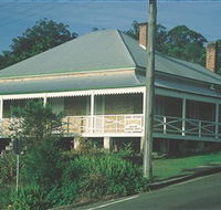 Maclean Stone Cottage and Bicentennial Museum - Winery Find