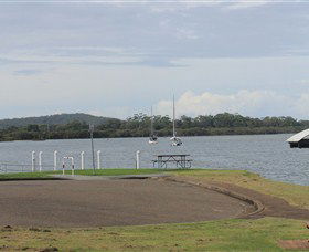 Laurieton Riverside Seafoods - Winery Find 2
