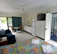 Tropical Palms Inn - Winery Find