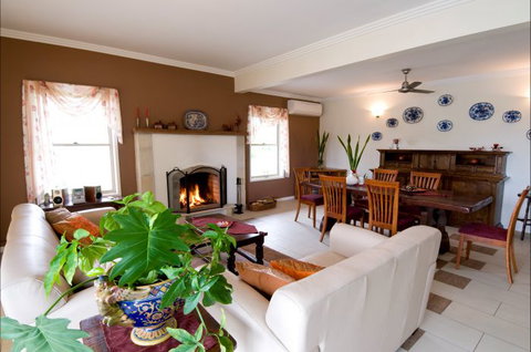 Villa Cavour Bed And Breakfast - Winery Find 0