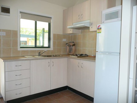 Carinya Ski Ranch - Winery Find 0