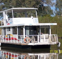 Murray Darling House Boats - Winery Find