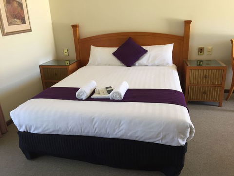 Balranald Motor Inn  - Winery Find 0