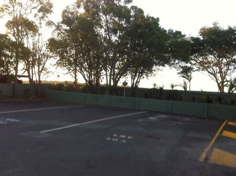 Noosa River Holiday Park - Winery Find 3