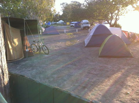 Noosa River Holiday Park - Winery Find 5