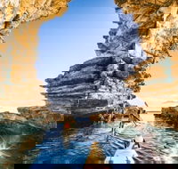 Hobart Kayak Tour - Winery Find