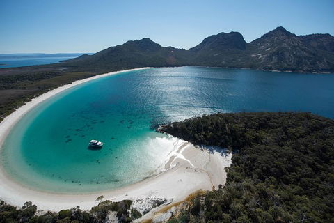 Wineglass Bay Cruise From Coles Bay - Winery Find 0