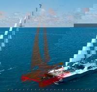 2-Night Whitsunday Islands All-Inclusive Sailing Tour from Airlie Beach - Winery Find