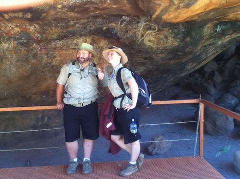 Full Uluru Base Walk At Sunrise Including Breakfast - Winery Find 8