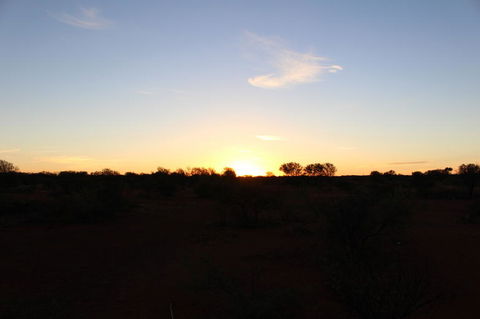 Full Uluru Base Walk At Sunrise Including Breakfast - Winery Find 7