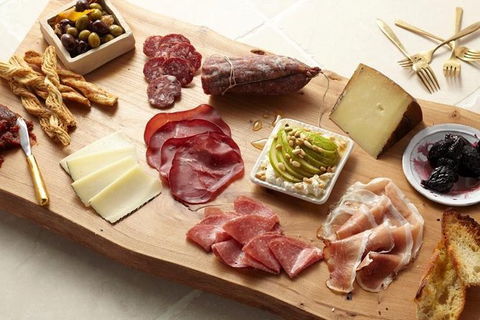 Romantic Picnic Getaways - Winery Find 5