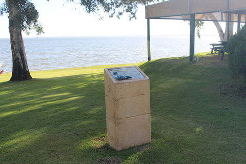 Barmera Aquatic Sporting Pioneers - Winery Find 2