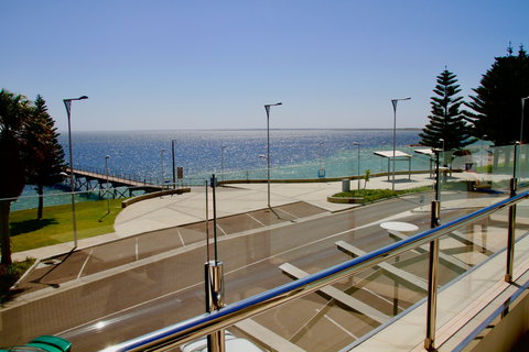 Ceduna Jetty - Winery Find 2