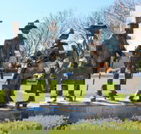 Dad Dave Mum and Mabel - Winery Find