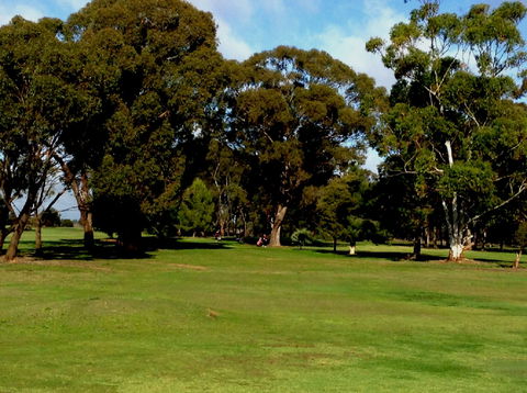 Nathalia Golf Club - Winery Find 2